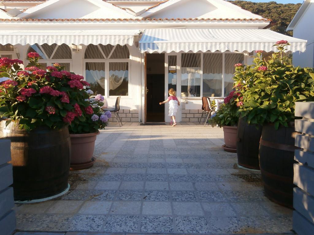 Guest House Galeb Supetarska Draga Luaran gambar